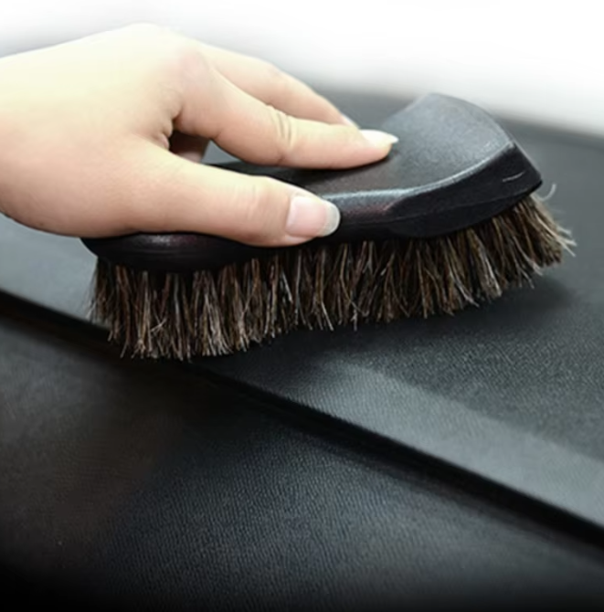 Leather Cleaner Interior - Brosse de nettoyage en cuir véritable